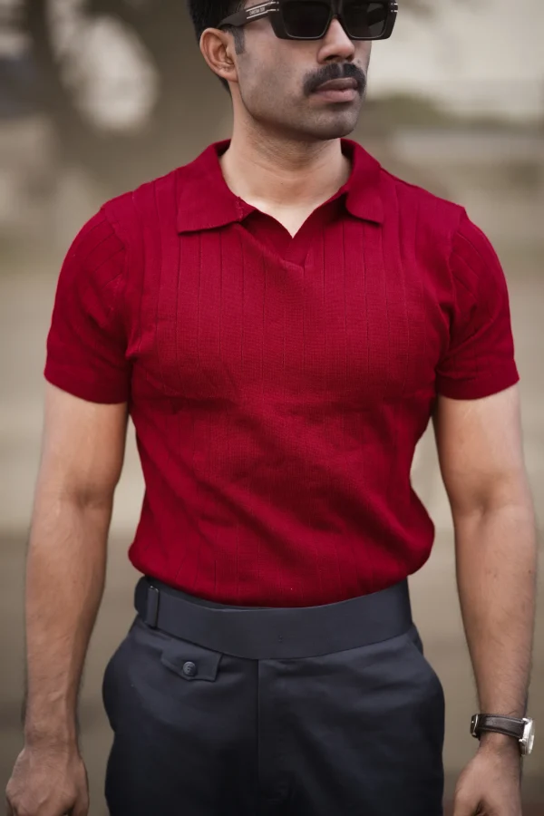 Ribbed V Polo T-Shirt (Maroon)