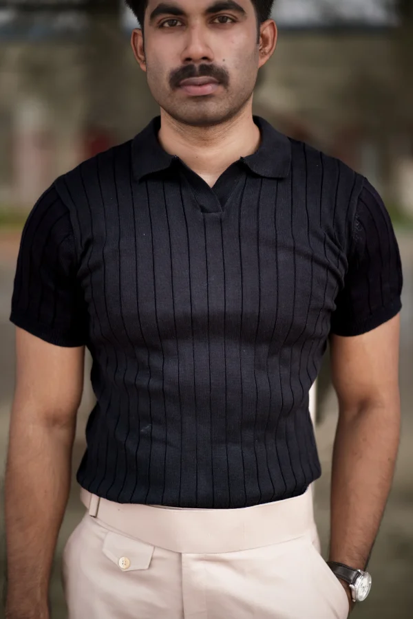 Ribbed V Polo T-Shirt (Black)